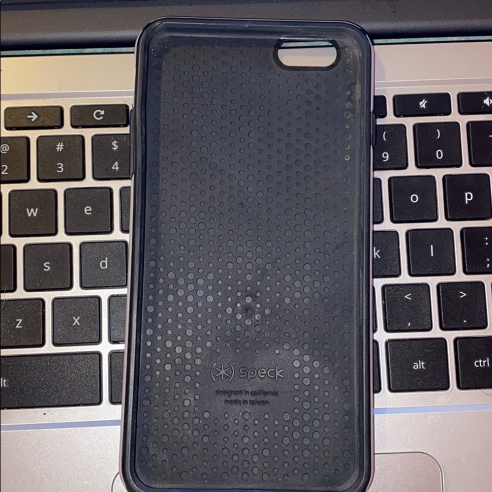 IPhone 6s Plus white speck case